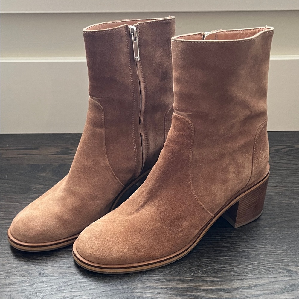 Aquatalia Suede Booties Size 9